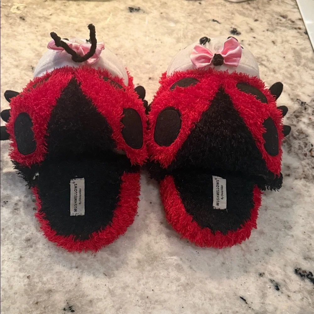 Girls Plush Ladybug Slipper Socks with Pink Bow - Red & Black